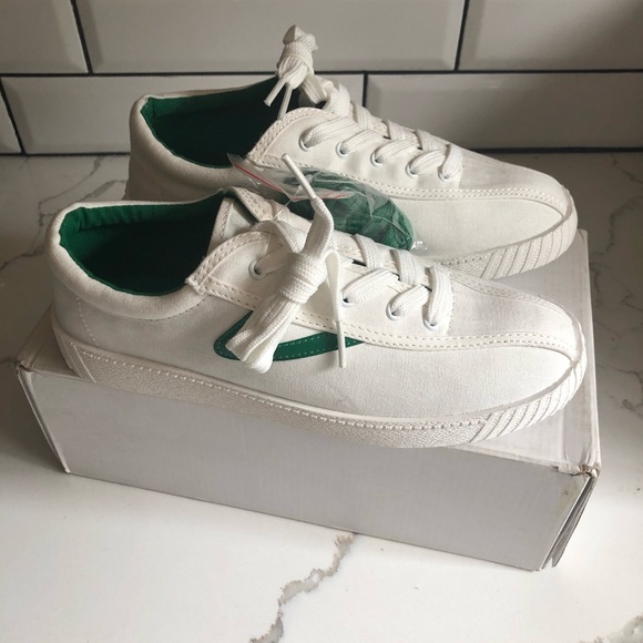 tretorn nylite canvas